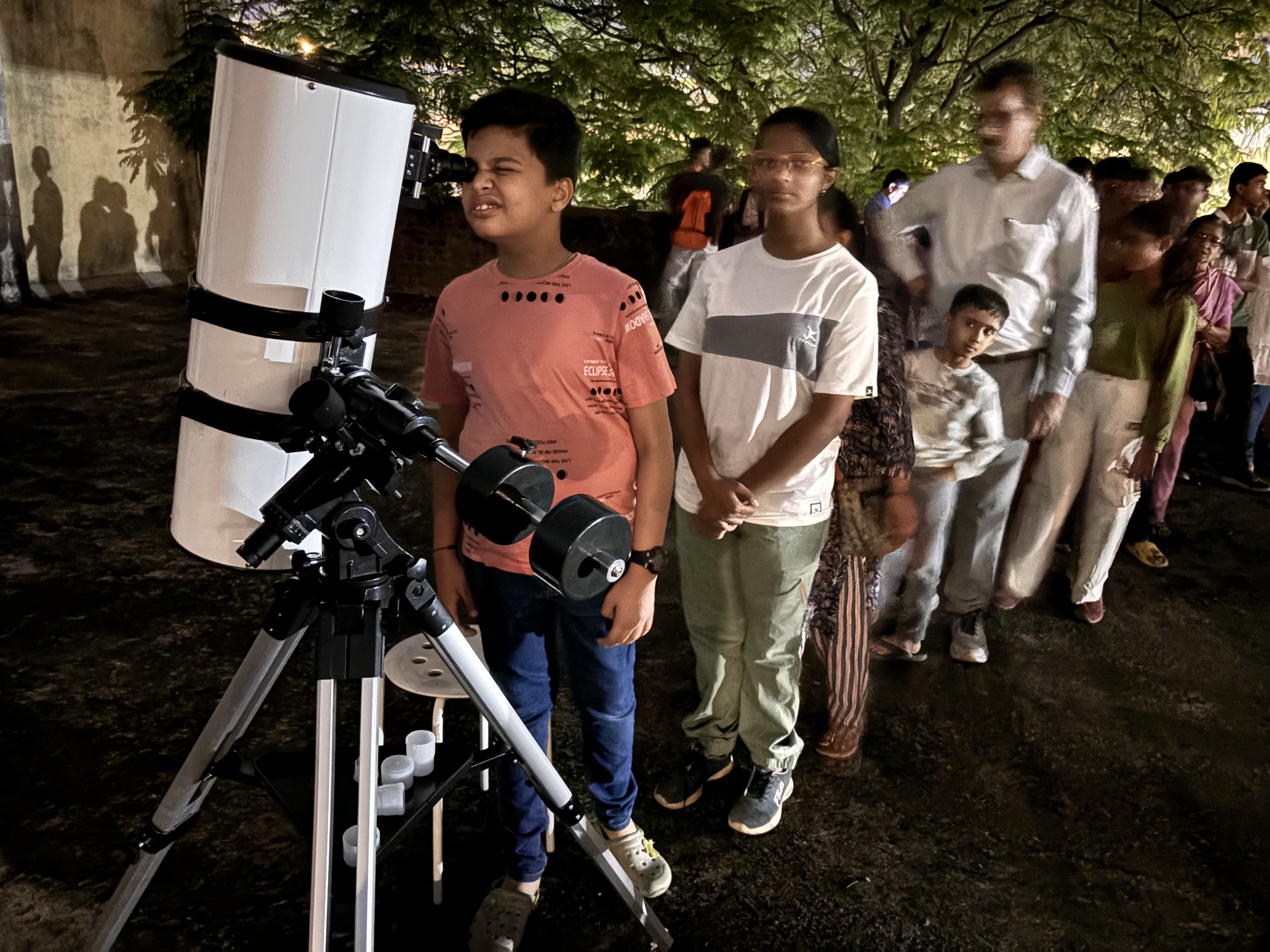 Astronomy session with students