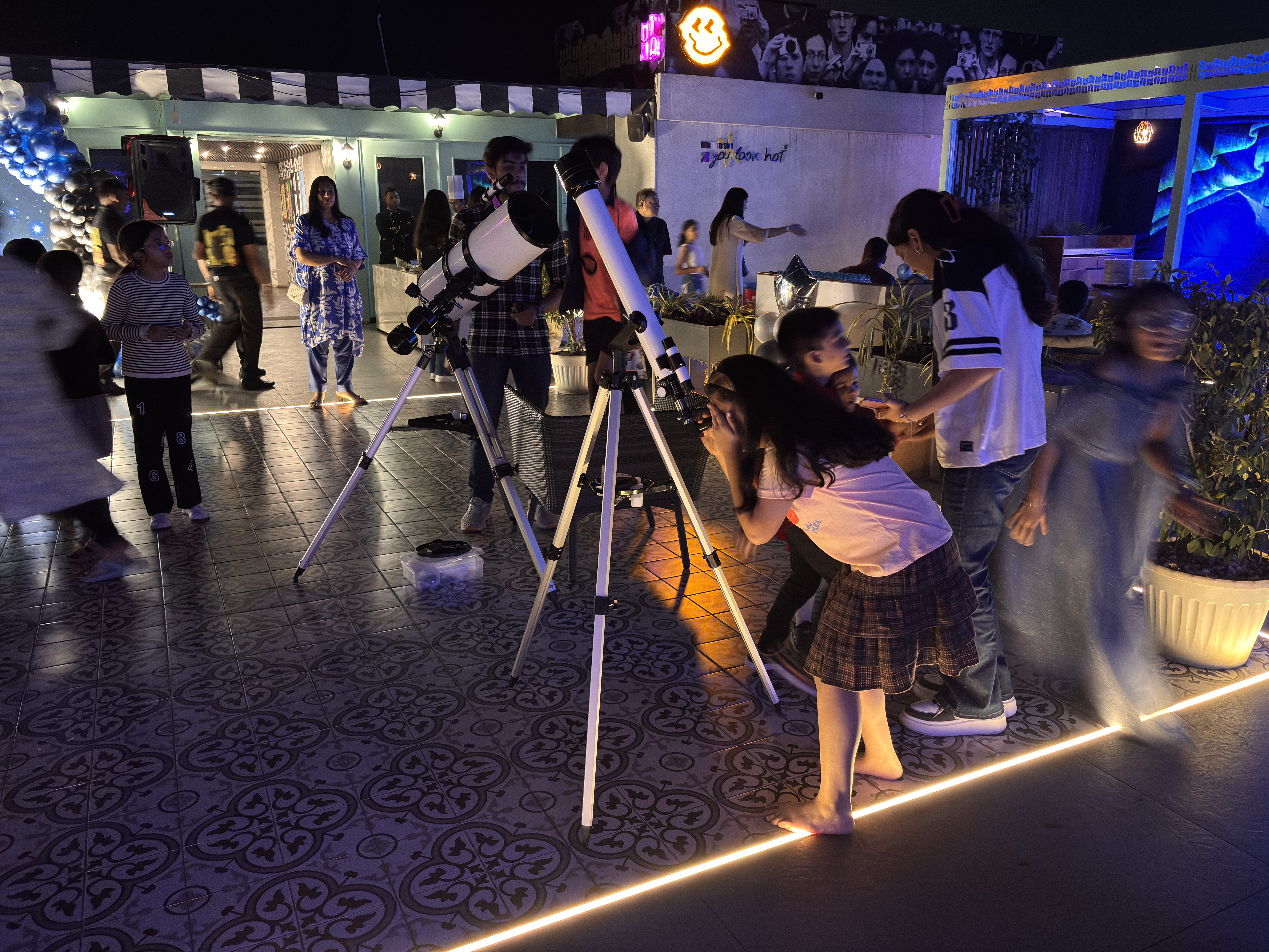 Public stargazing night event